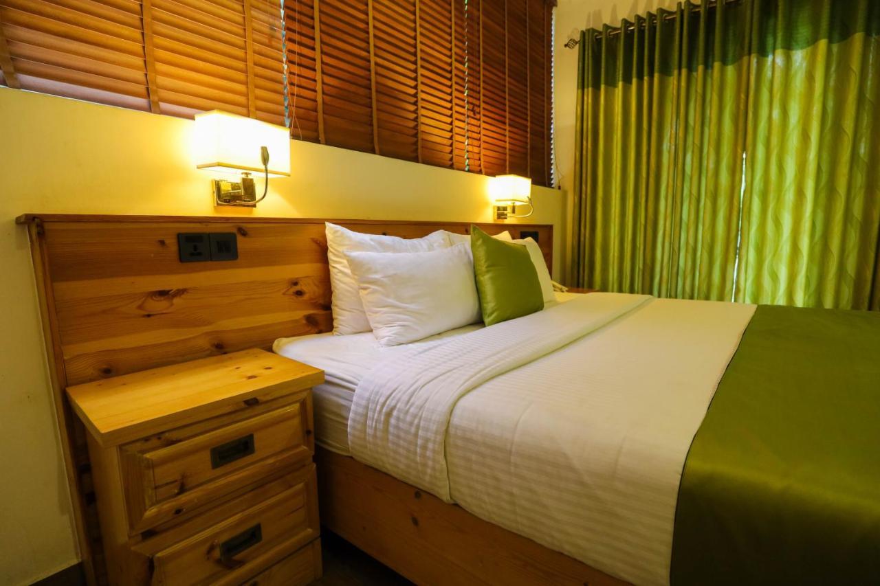 Hotel Ganthera Канді Екстер'єр фото