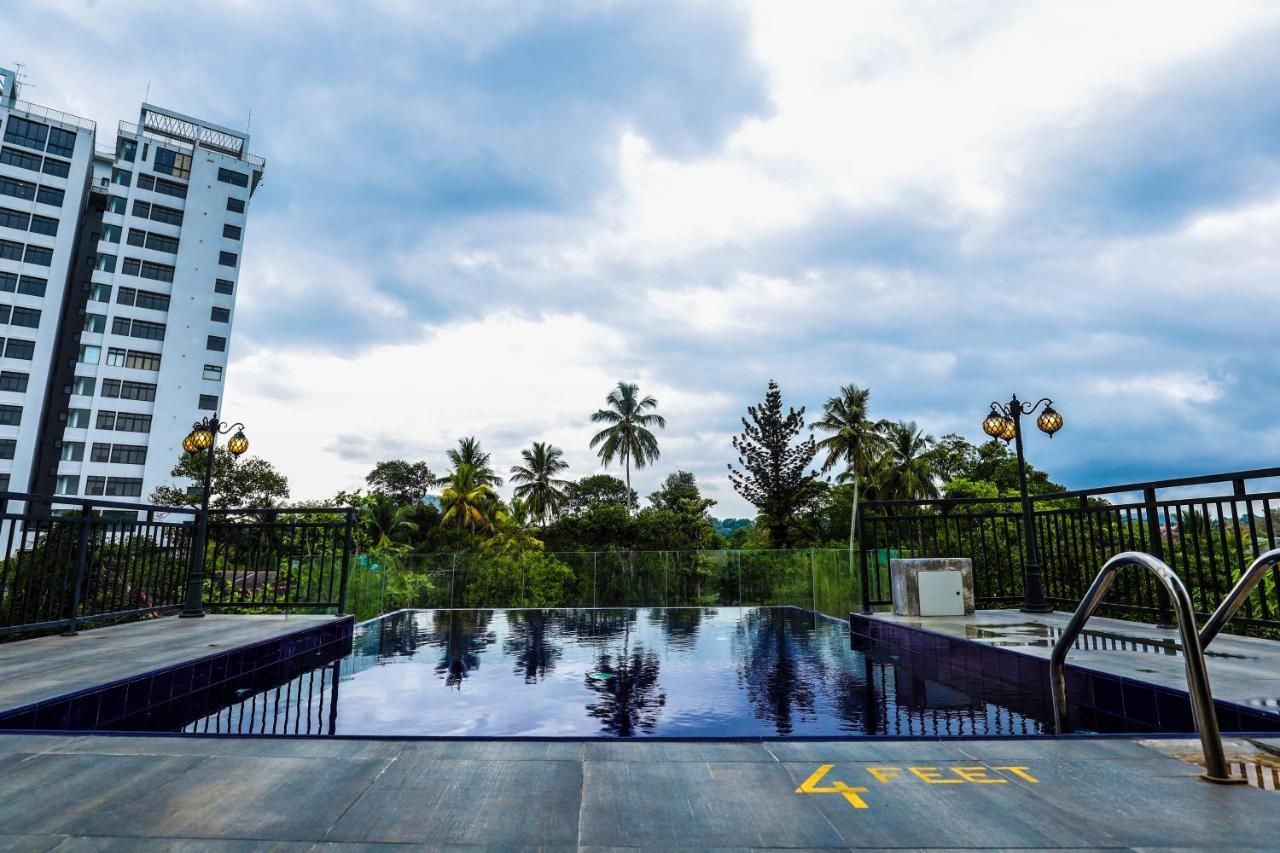 Hotel Ganthera Канді Екстер'єр фото