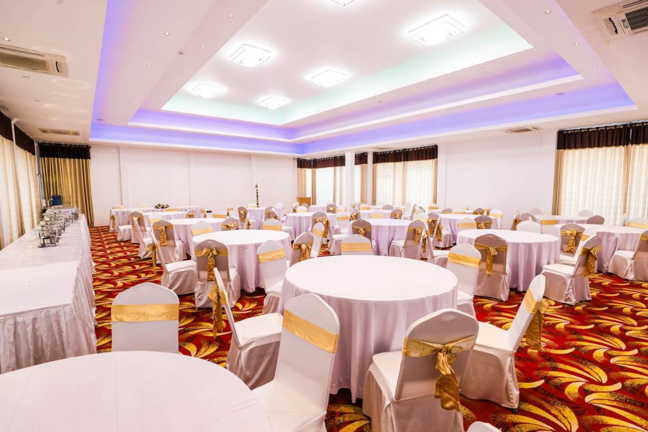 Hotel Ganthera Канді Екстер'єр фото